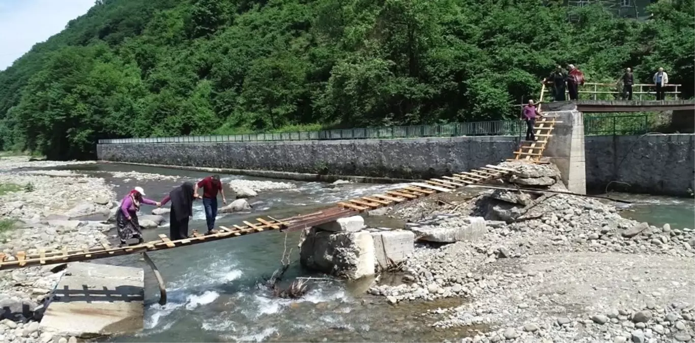 Mahallelinin köprü çilesi