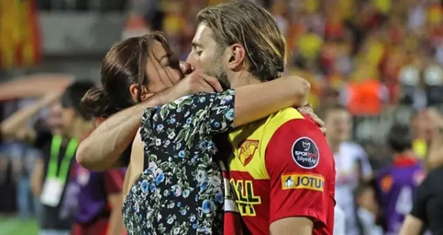 Model Ebru Şancı, Maçı Kazanan Eşi Alpaslan Öztürk'ü ...