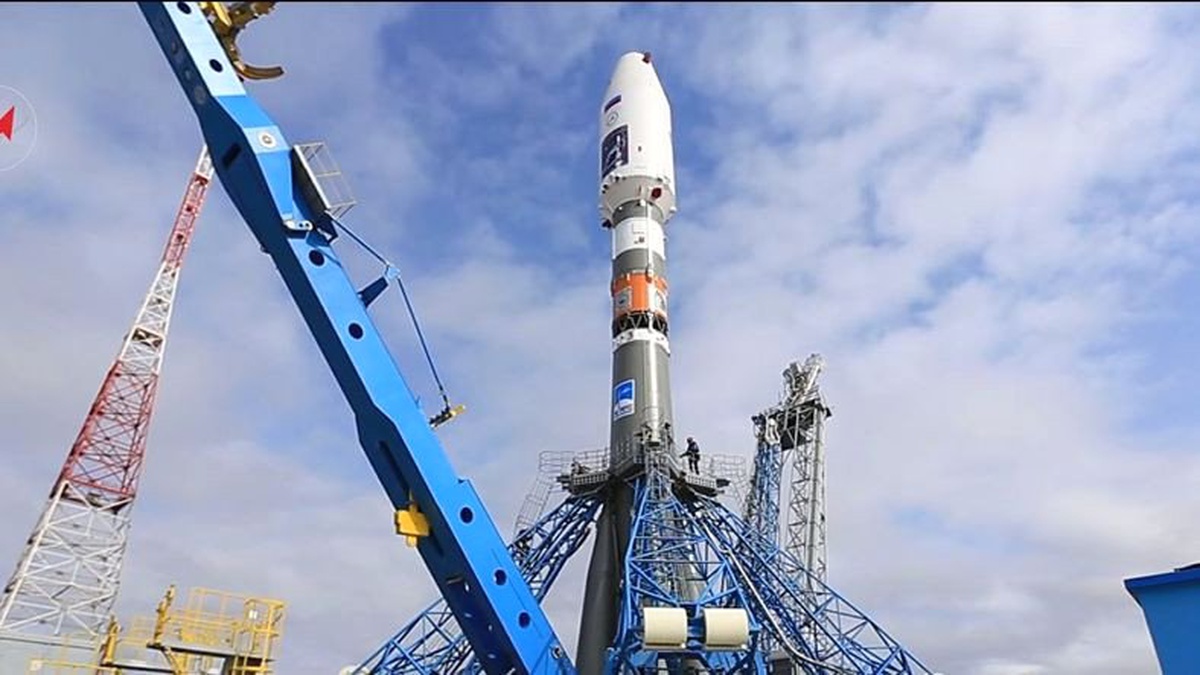 Uydu Taşıyan Soyuz Roketine Yıldırım Çarptı (Video)