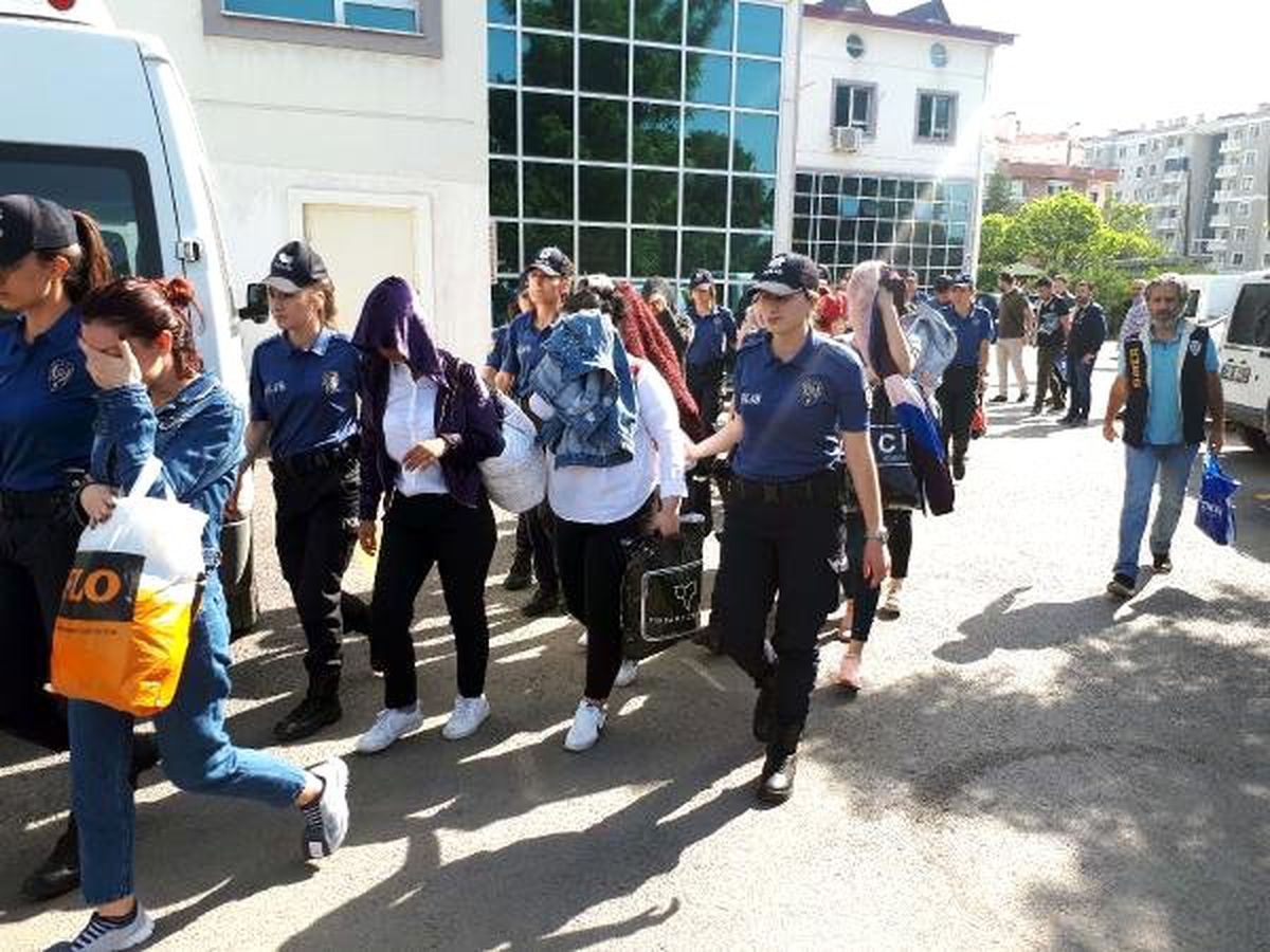 Ankara\'da sahte vize operasyonunda 87 şüpheli adliyede