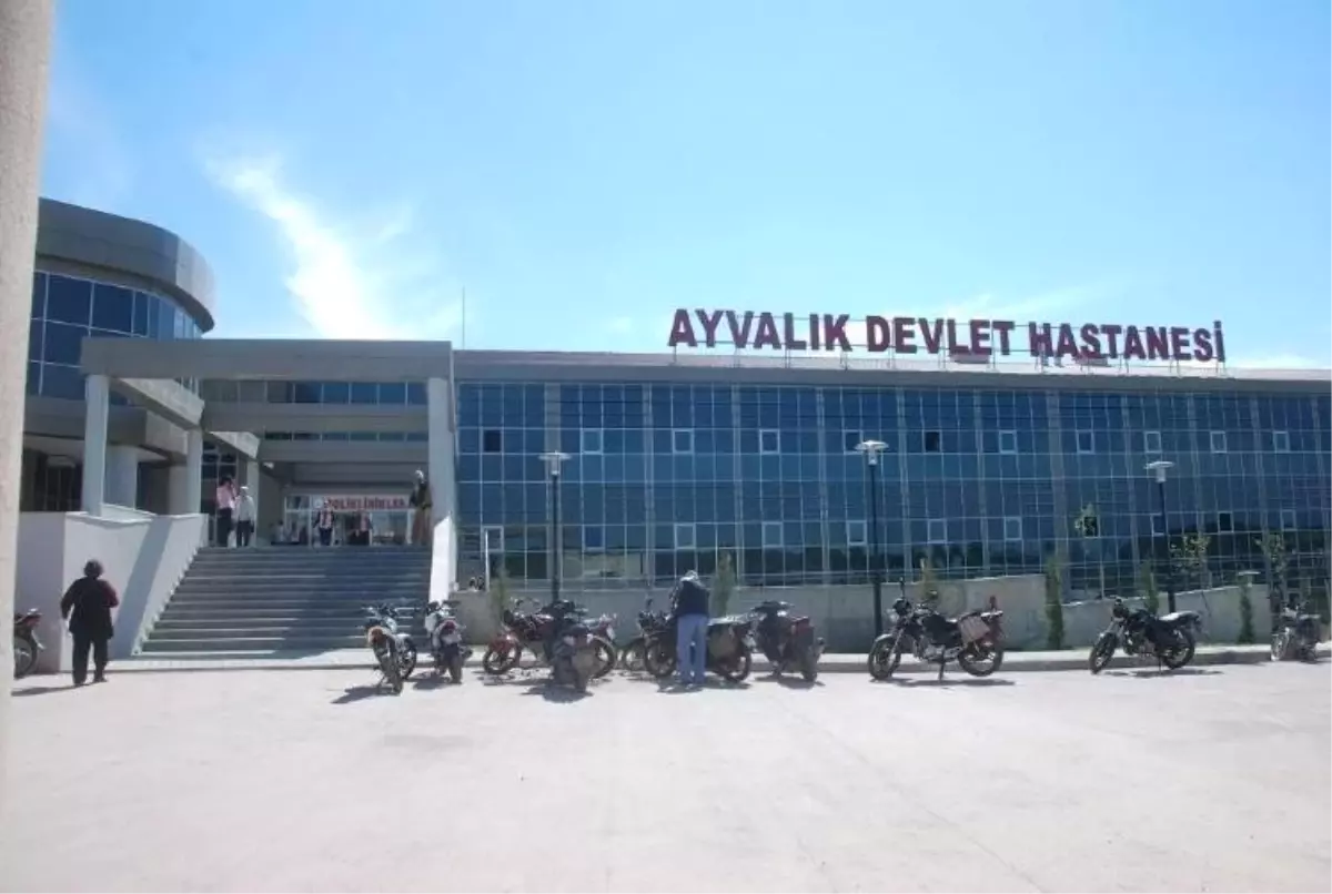 Ayvalık Devlet Hastanesi\'nde 6 idari personel gözaltına alındı