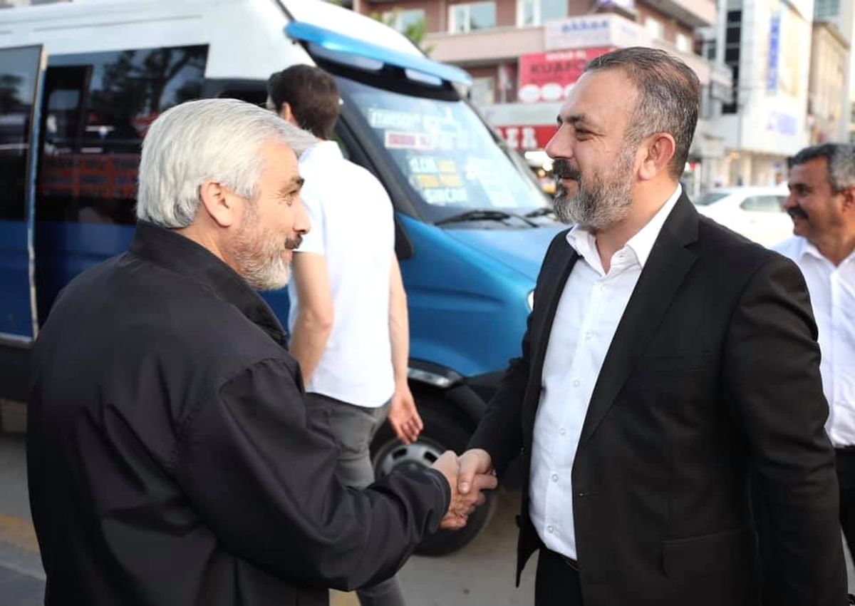 Başkan Ercan Mahalle Komisyon Başkan ve üyeleriyle iftar yaptı