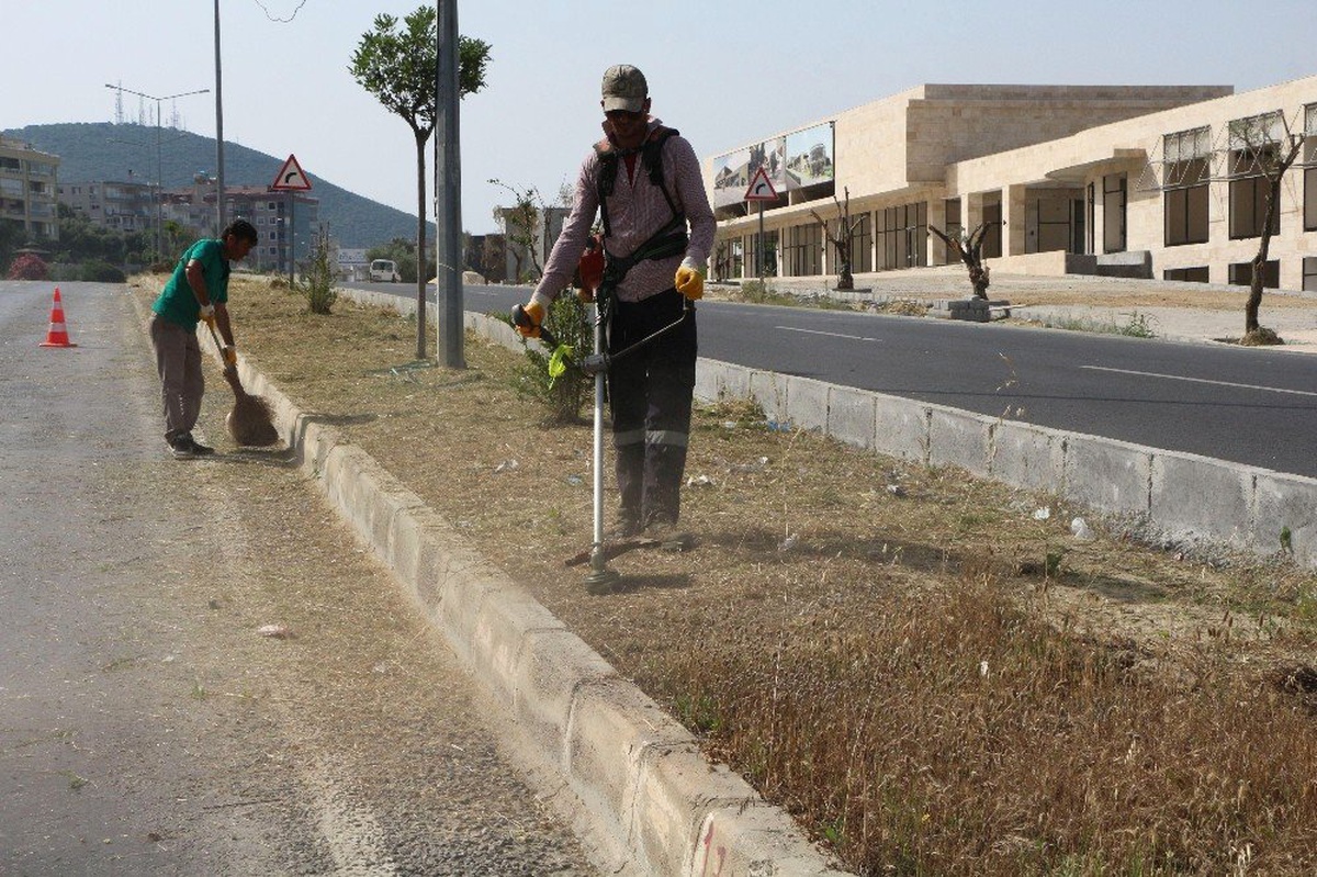 Başkan Günel\'den Kuşadası\'nda yaz sezonu için seferberlik
