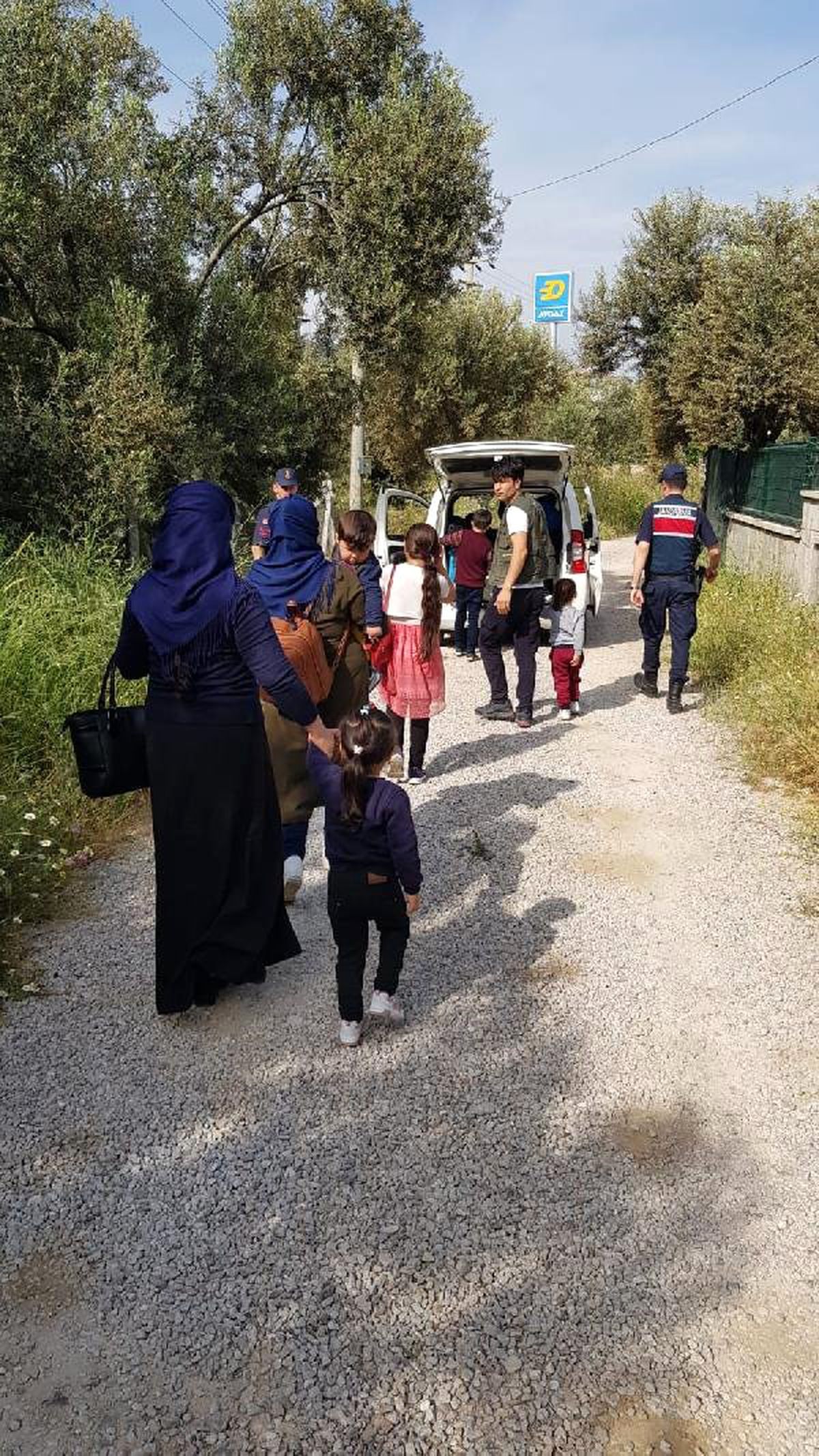 Çanakkale\'de 13 kaçak göçmen yakalandı