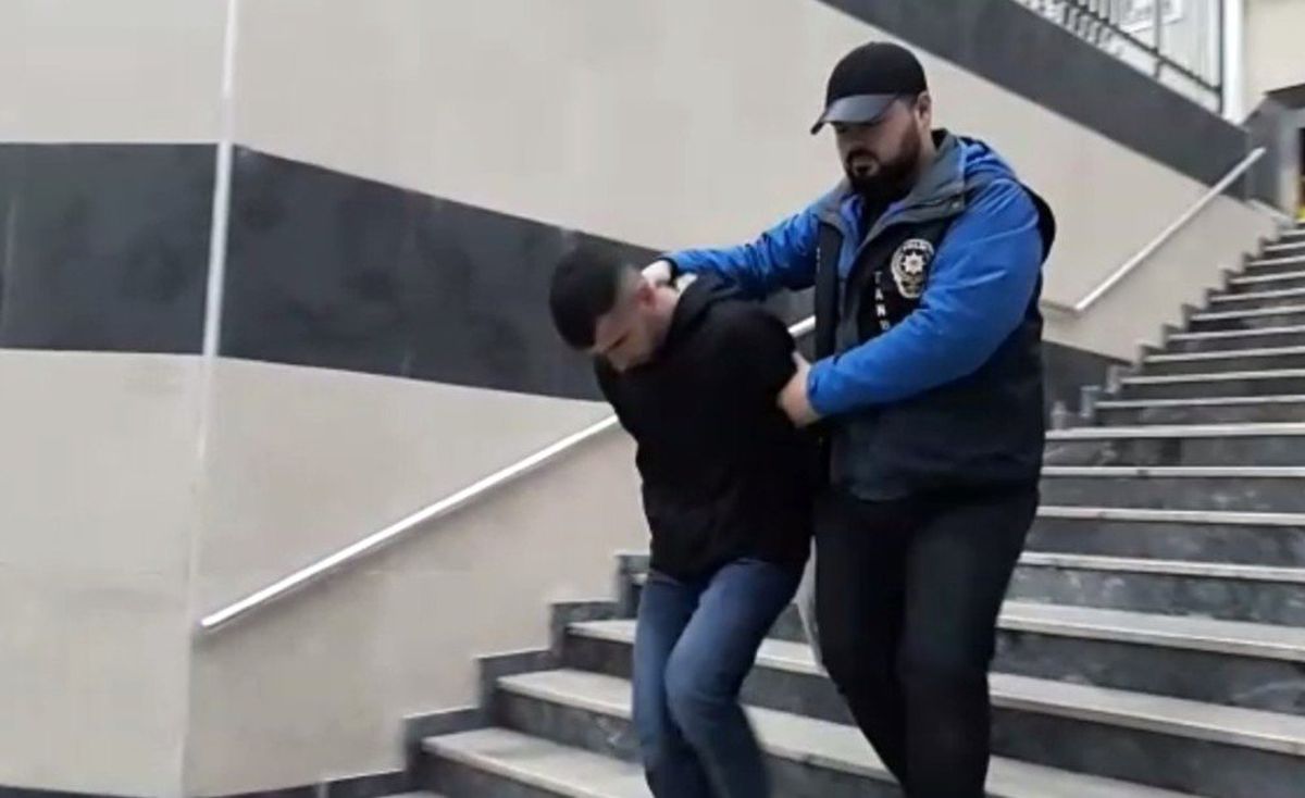 Çelik kapıları patlatarak evleri soyan hırsızlar yakalandı