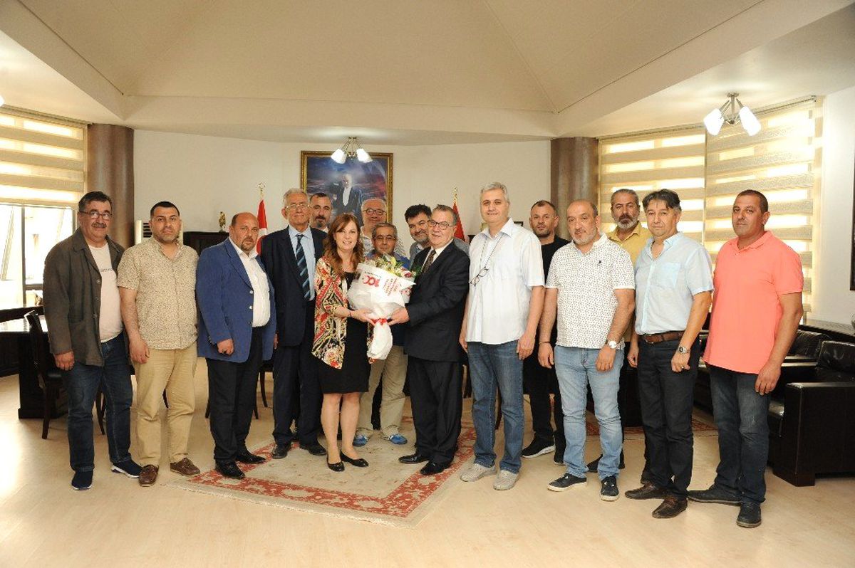 Çiçekçilerden Başkan Çalkaya\'ya vefa teşekkürü
