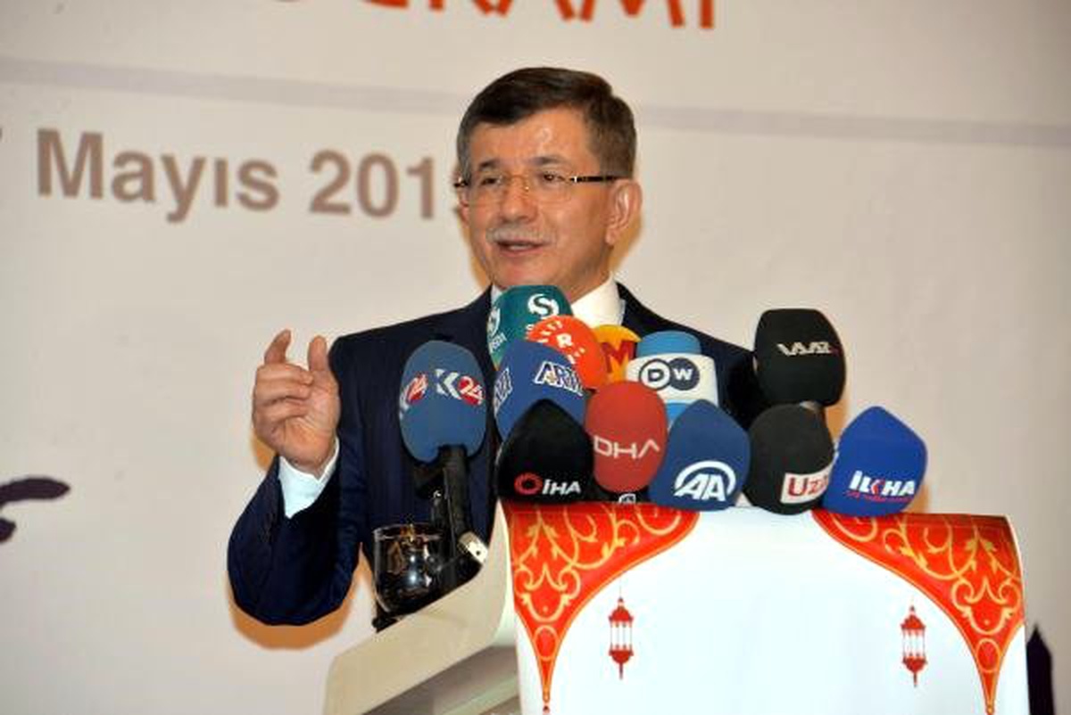 Davutoğlu: Türk\'lerin ve Kürt\'lerin meseleleri ortaktır