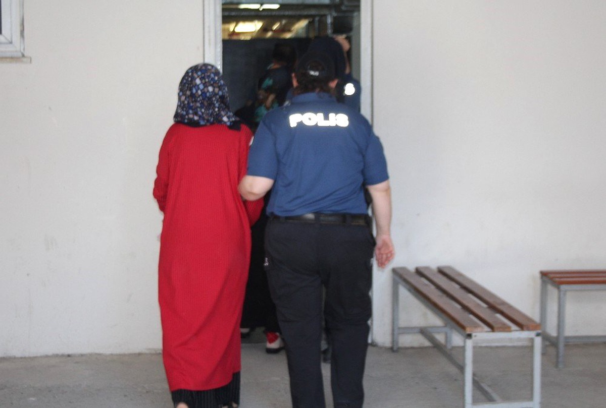 Elazığ\'da FETÖ\'nün kadın yapılanması çökertildi