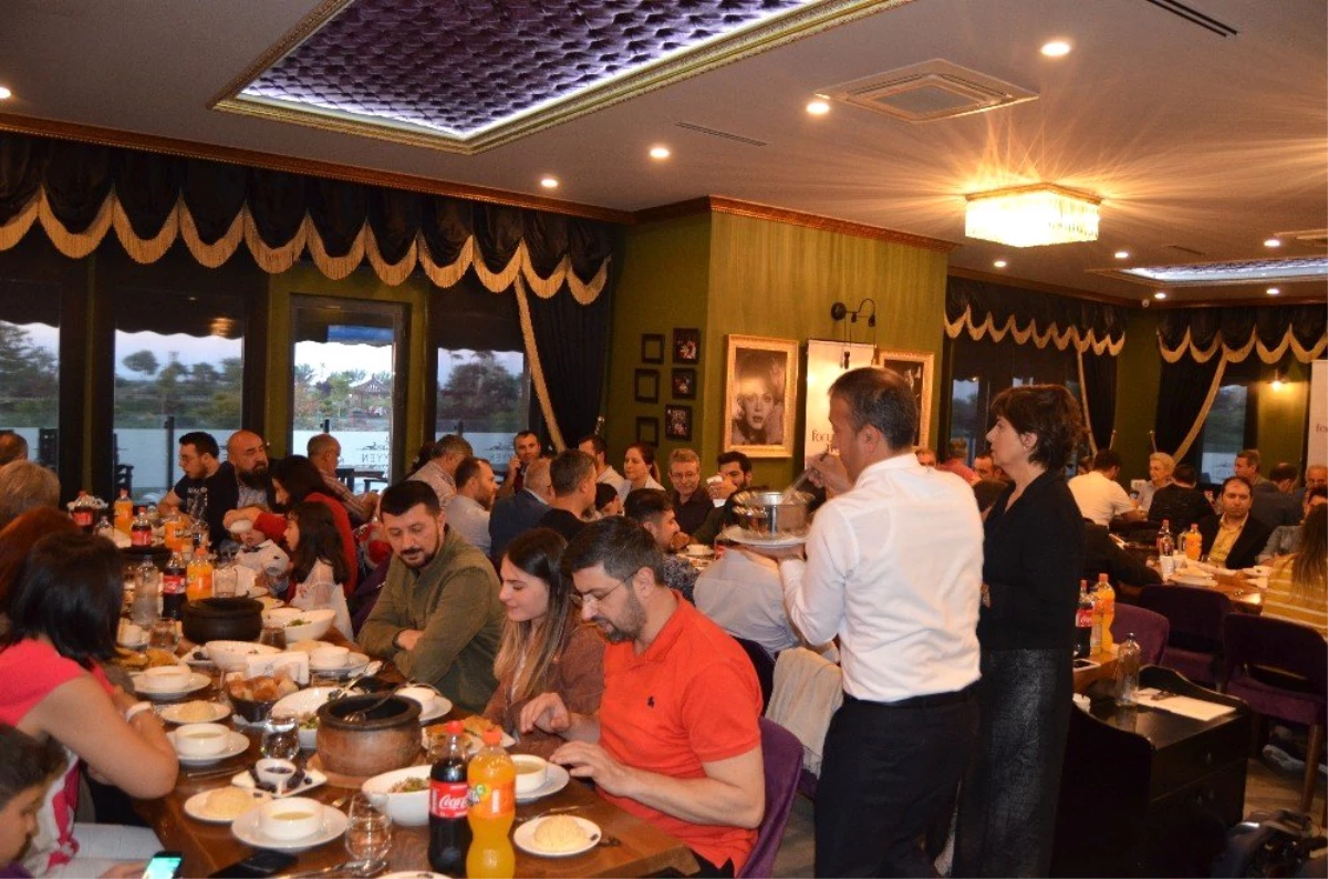 Forum Trabzon AVM\'den basına iftar yemeği