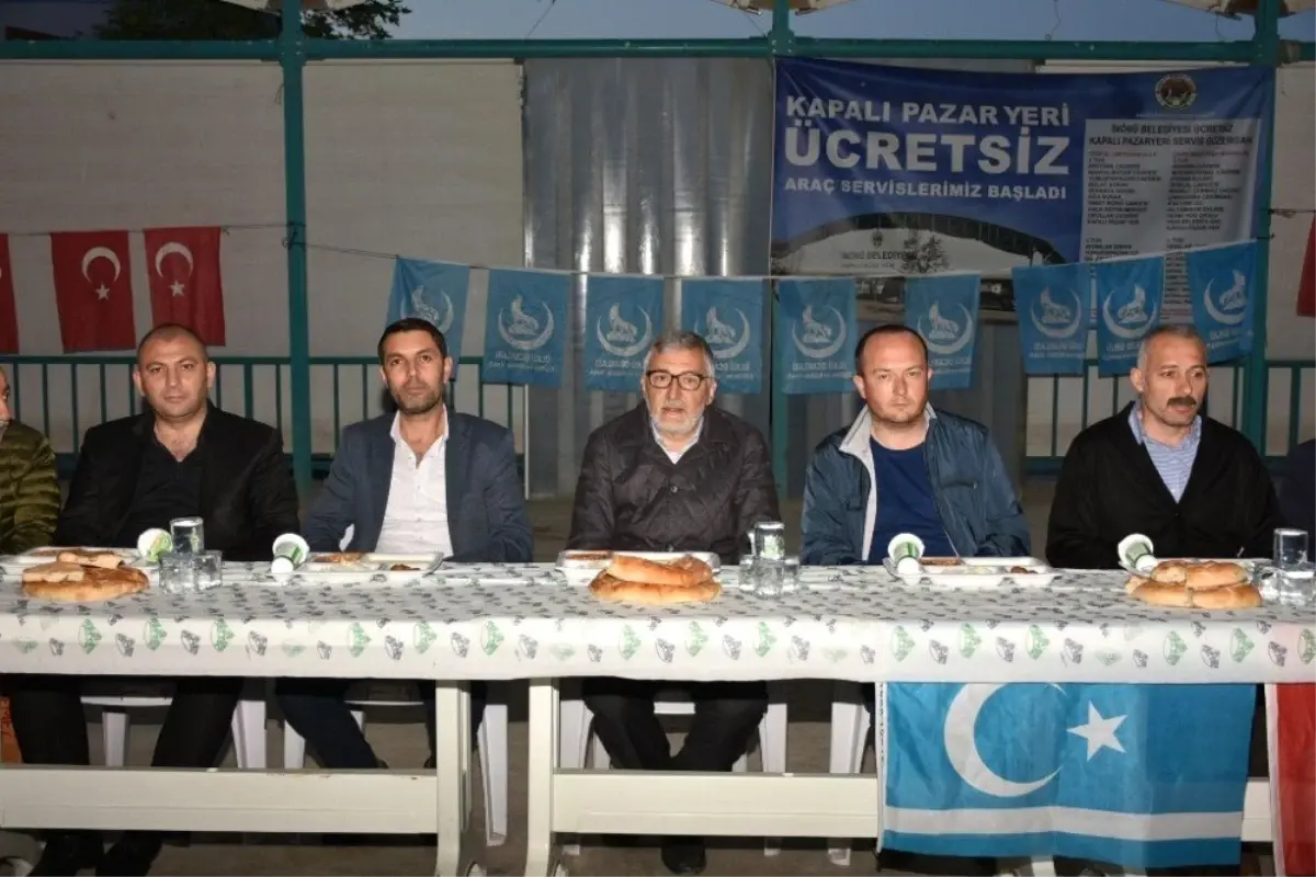 İnönü Ülkü Ocakları iftar programı düzenledi