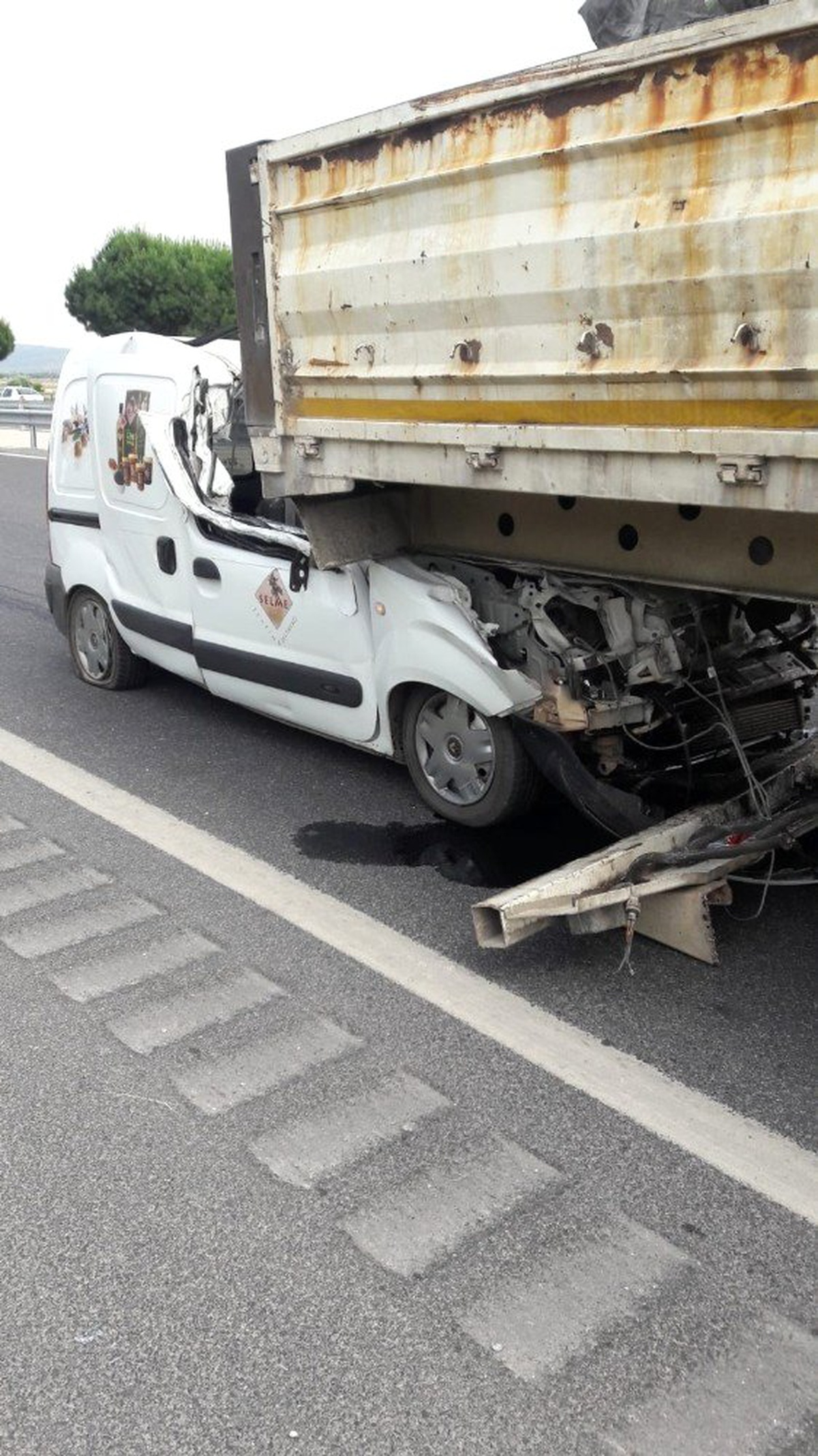 İzmir-Çanakkale yolunda kaza: 1 yaralı