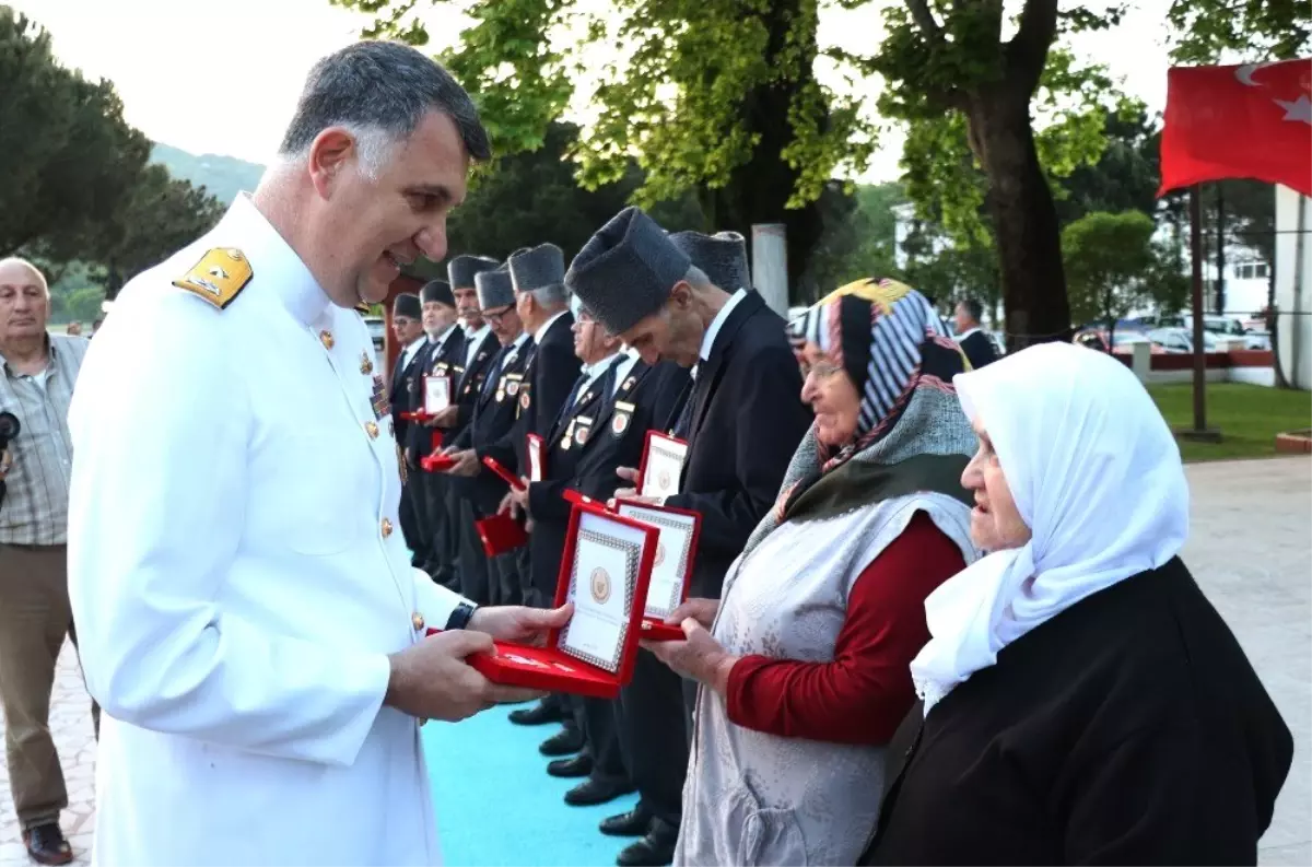 Kıbrıs Gazileri\'ne mili mücadele madalyası verildi