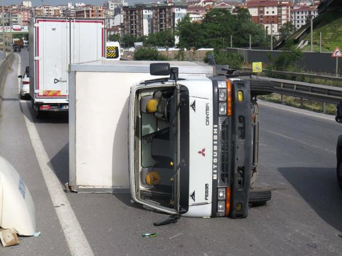 Pendik\'te zincirleme trafik kazası