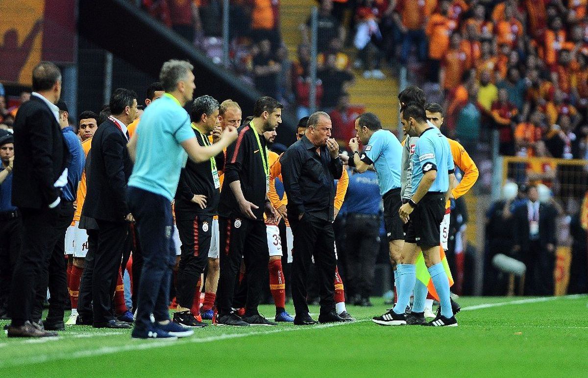 PFDK\'dan Fatih Terim\'e 3 maç ceza