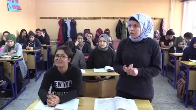 poliklinikte kurulan okul 38 yildir saglikci yetistiriyor son dakika