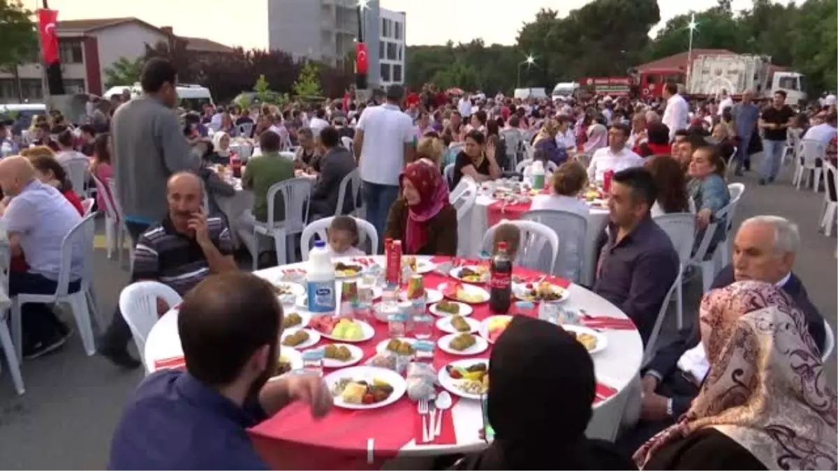 Sanayi ve Teknoloji Bakanı Varank, orman işçileriyle iftarda buluştu