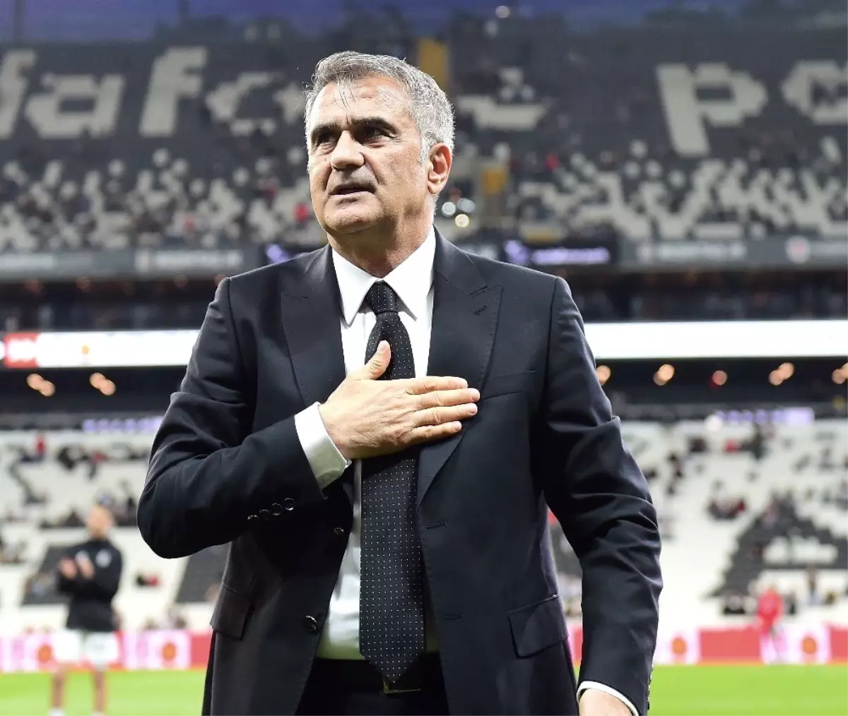 Şenol Güneş: "Beşiktaş gibi bir camiadan ayrılmak kolay olmadı"