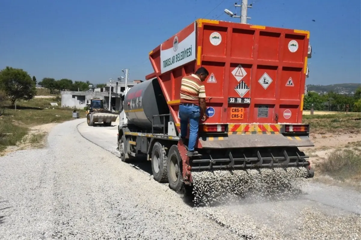 Toroslar\'da yol yapım çalışmaları hızlandı