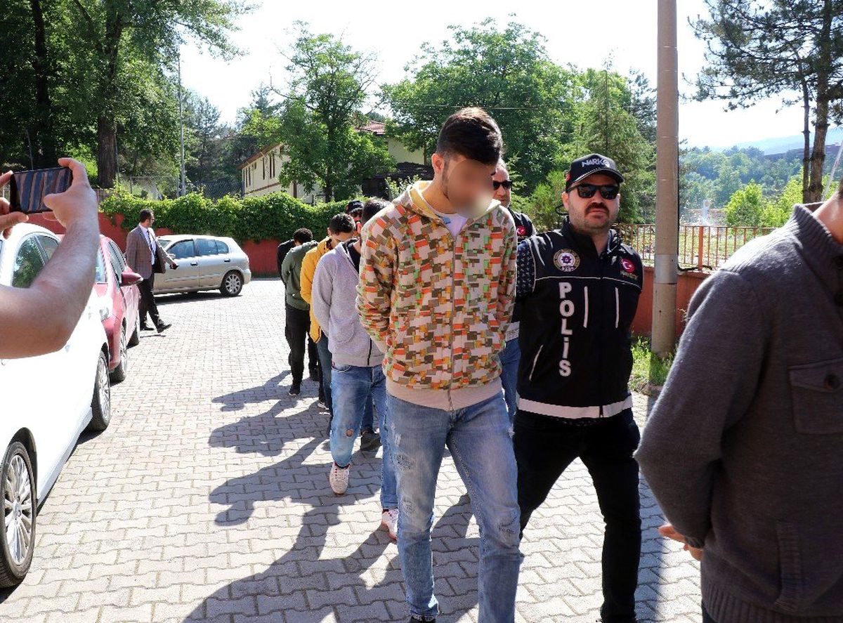 Uyuşturucu operasyonunda 11 şahıstan 9\'u tutuklandı