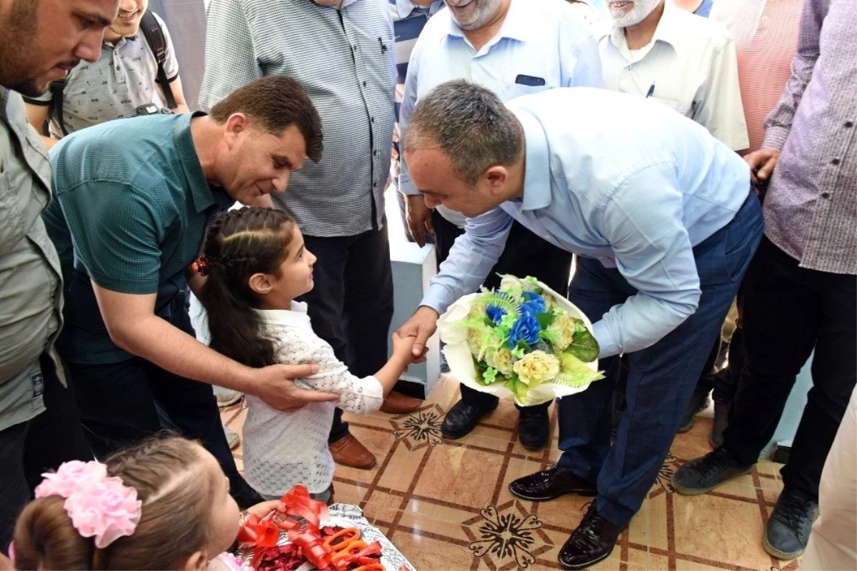 Vali Soytürk, Suriye\'de açılışlara katıldı
