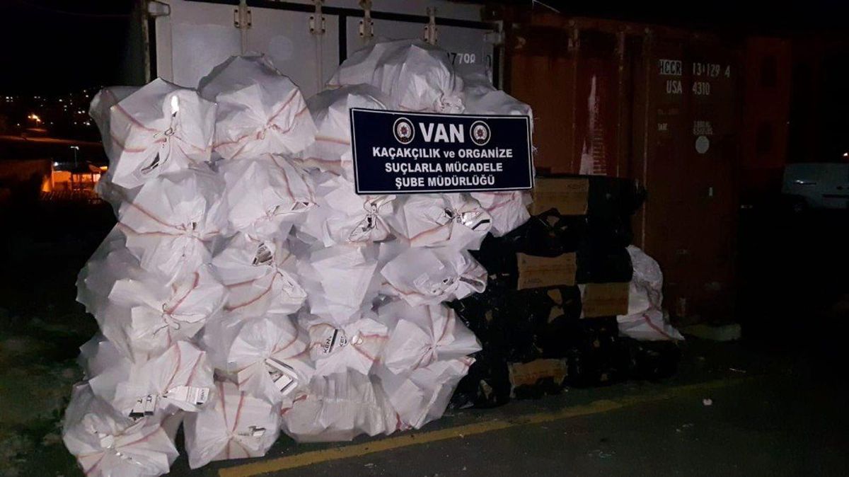 Van\'da 26 bin 250 paket sigara ele geçirildi