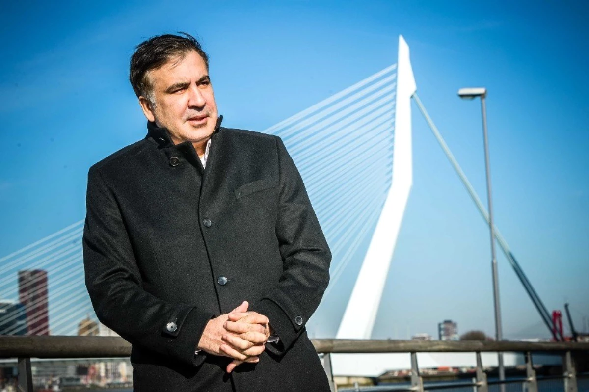 Vatandaşlığı iade edilen Saakaşvili Ukrayna\'ya dönüyor