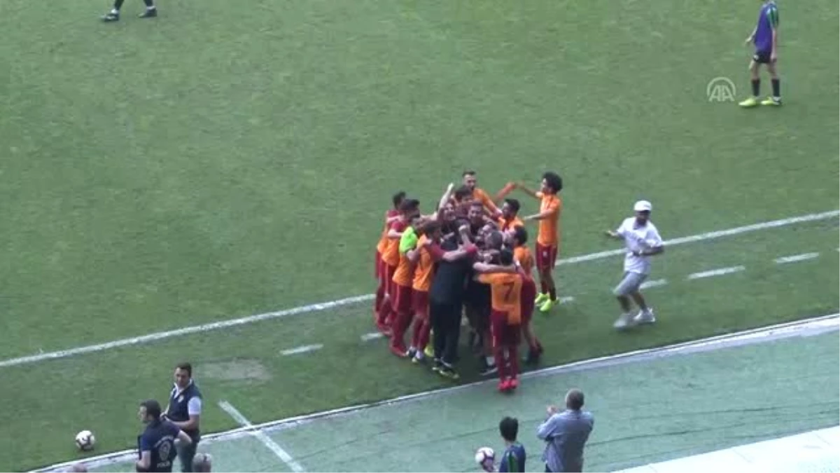 21 Yaş Altı Futbol Ligi\'nde Süper Kupa Galatasaray\'ın - KOCAELİ