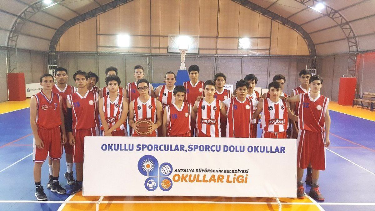8 bin öğrenci şampiyonluk için mücadele etti