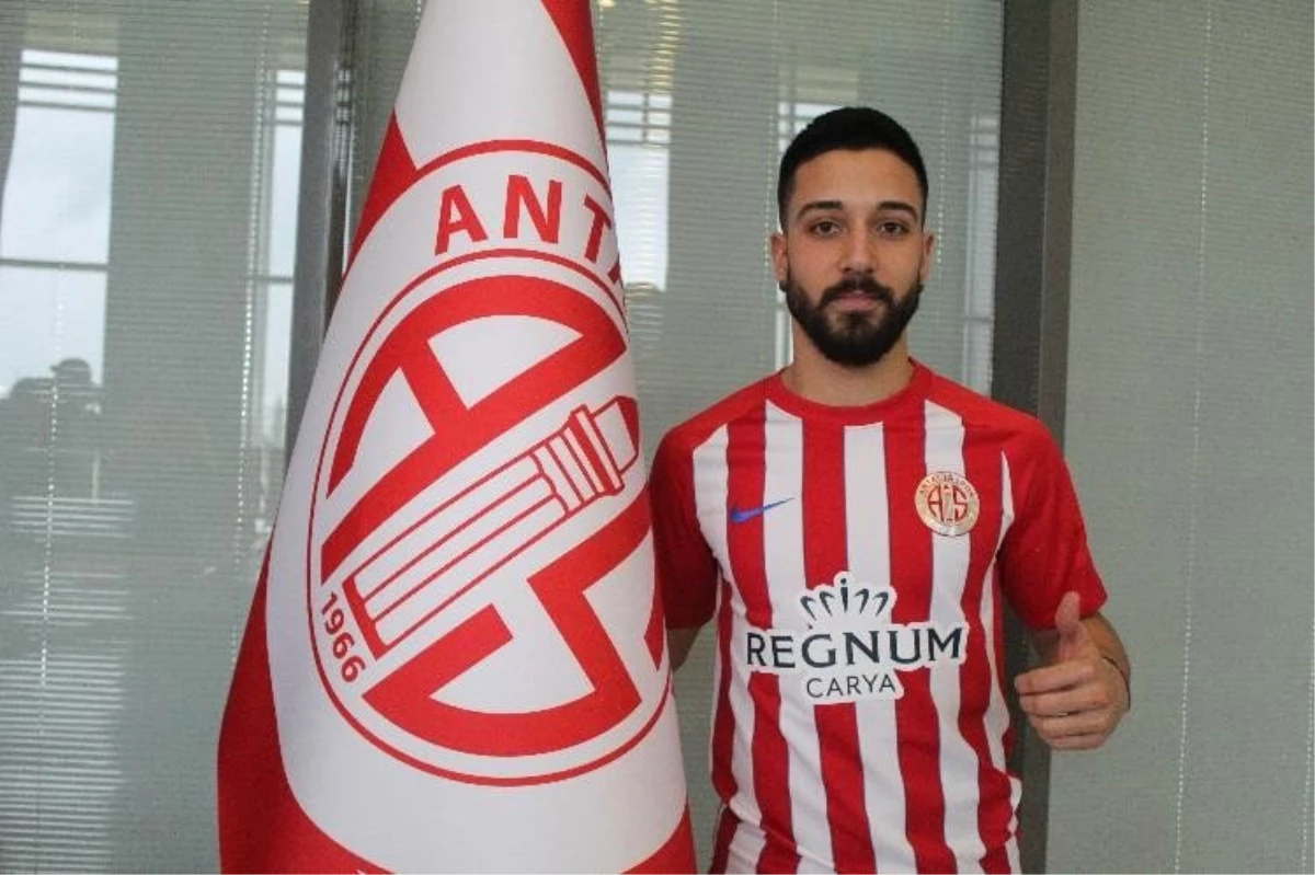 Antalyaspor\'da Tarık Çamdal\'ın sözleşmesi 1 yıl uzatıldı
