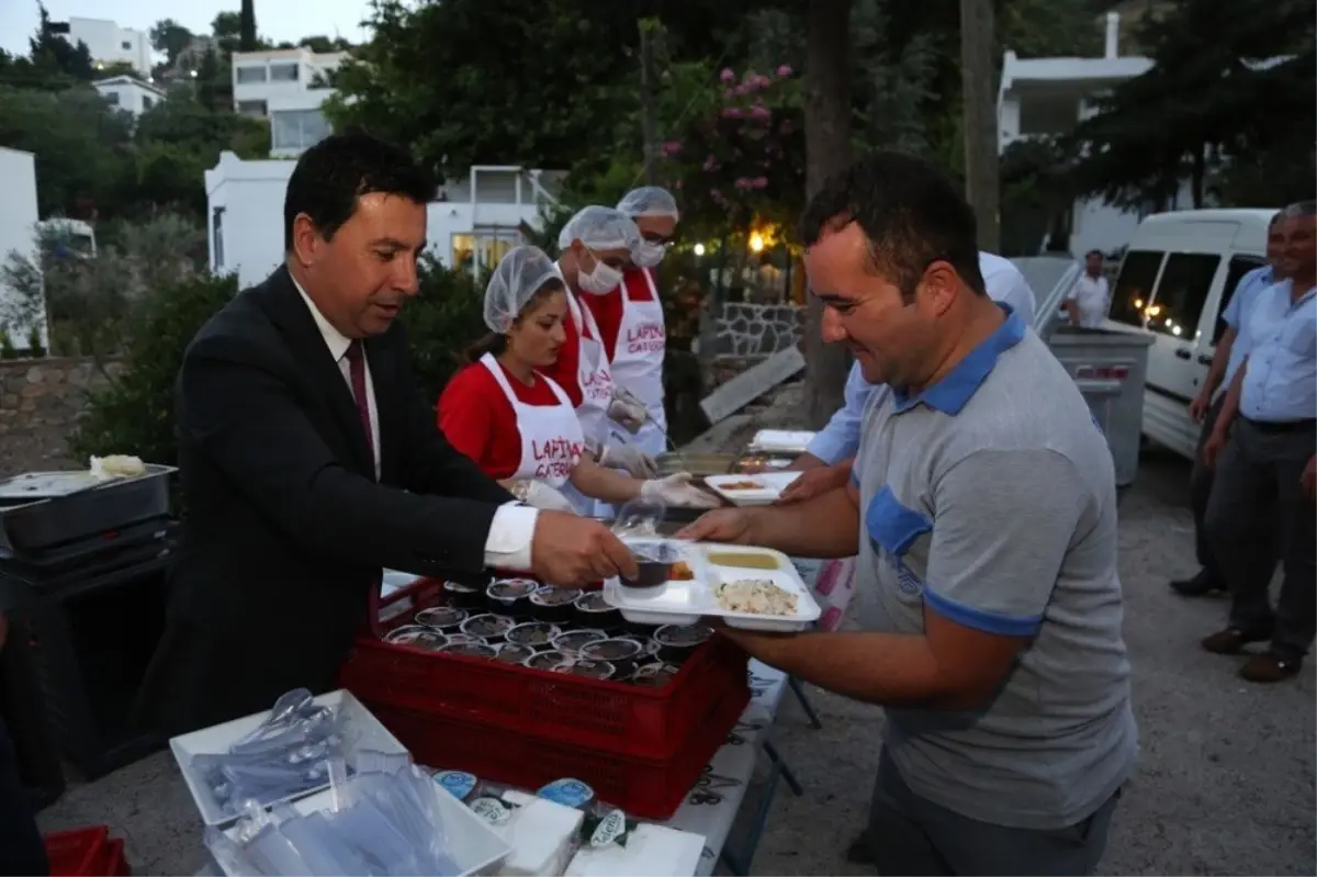 Başkan Aras, iftarı yakaköy sakinleriyle yaptı