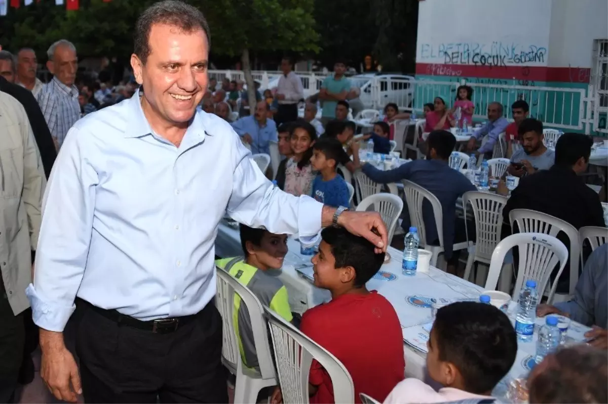 Başkan Seçer, iftarda Çilek Mahallesi sakinleriyle buluştu