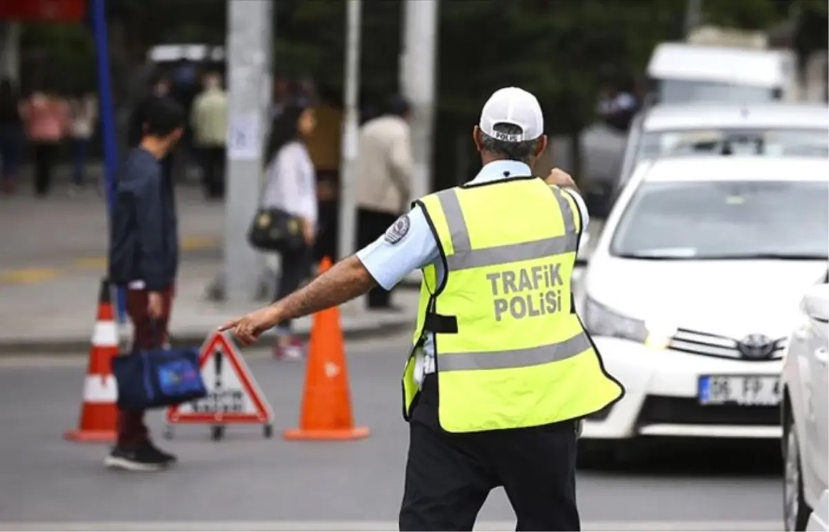 Bayramda 185 bin trafik personeli yollarda olacak