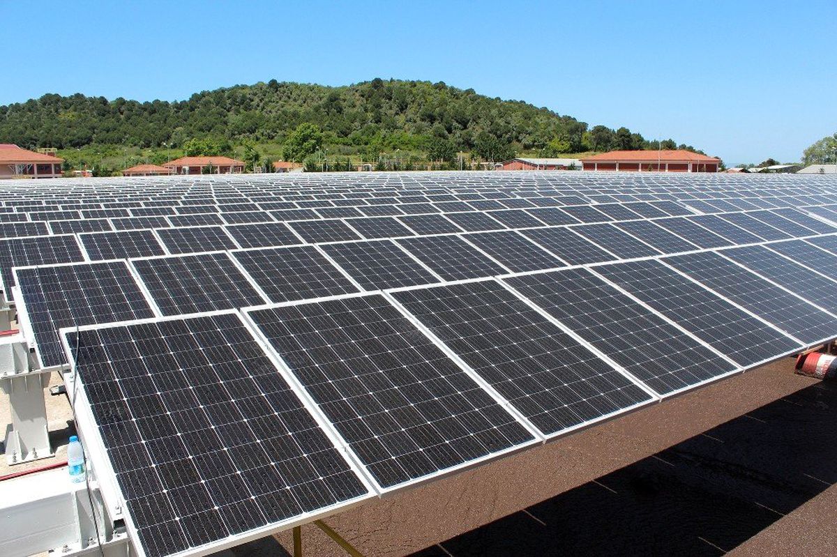 Enerjisinin 3\'te 1\'ini güneşten sağlayan tek arıtma tesisi olacak