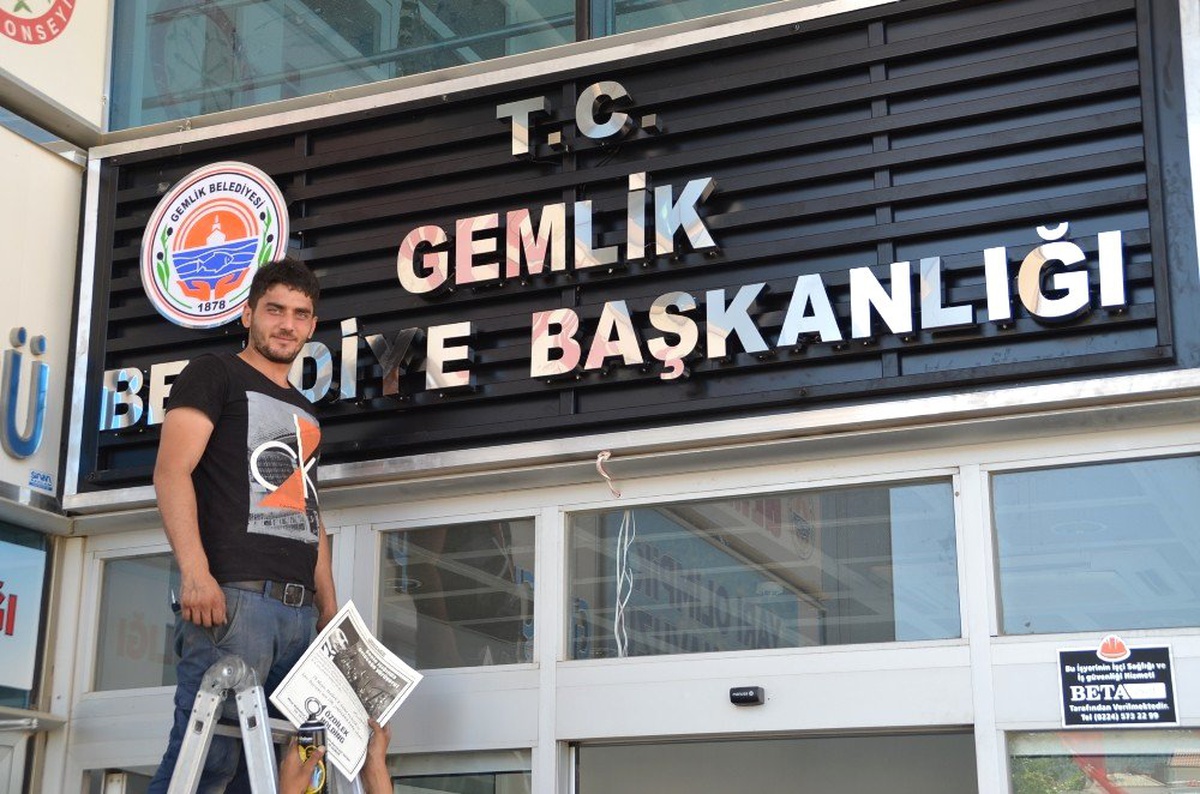Gemlik Belediyesi\'ne T.C ibaresi eklendi