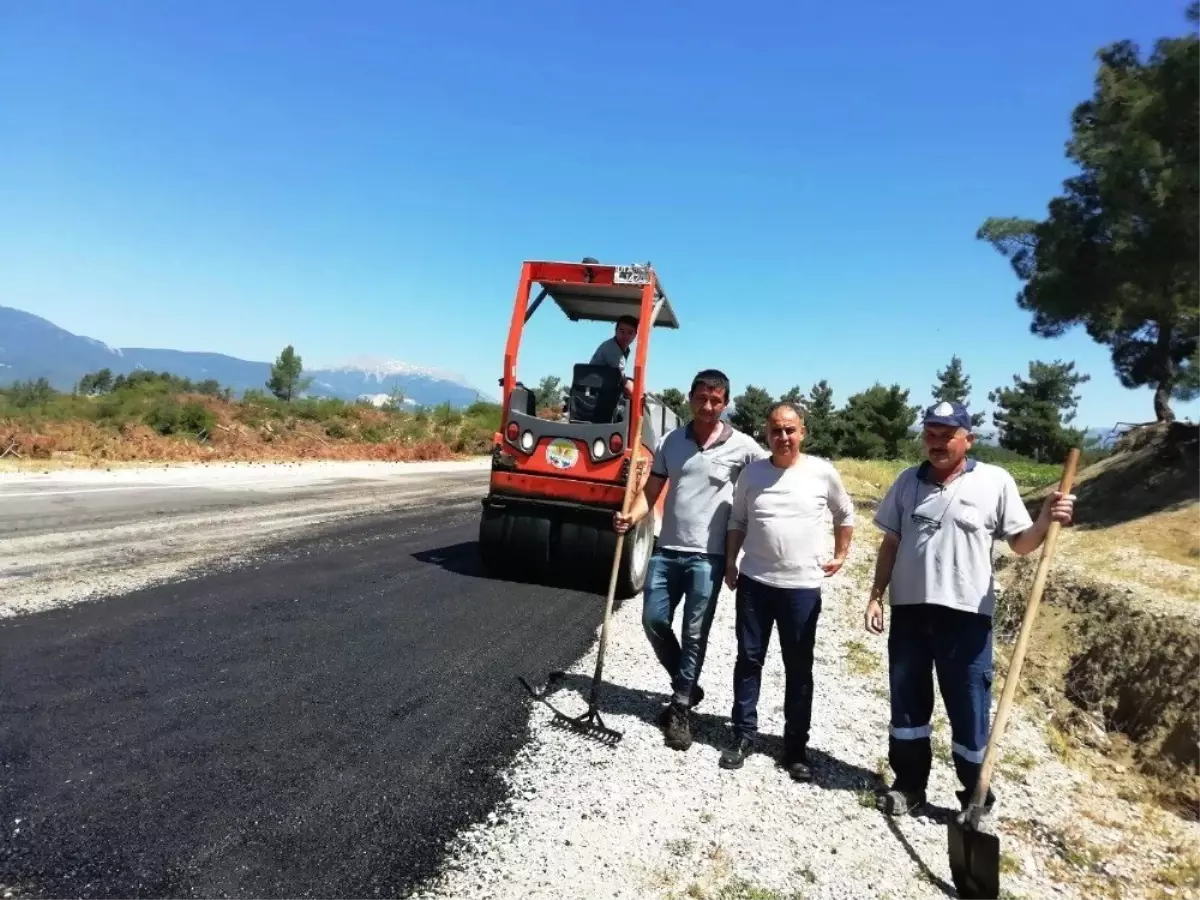 Kızıldağ yoluna bakım yapılıyor