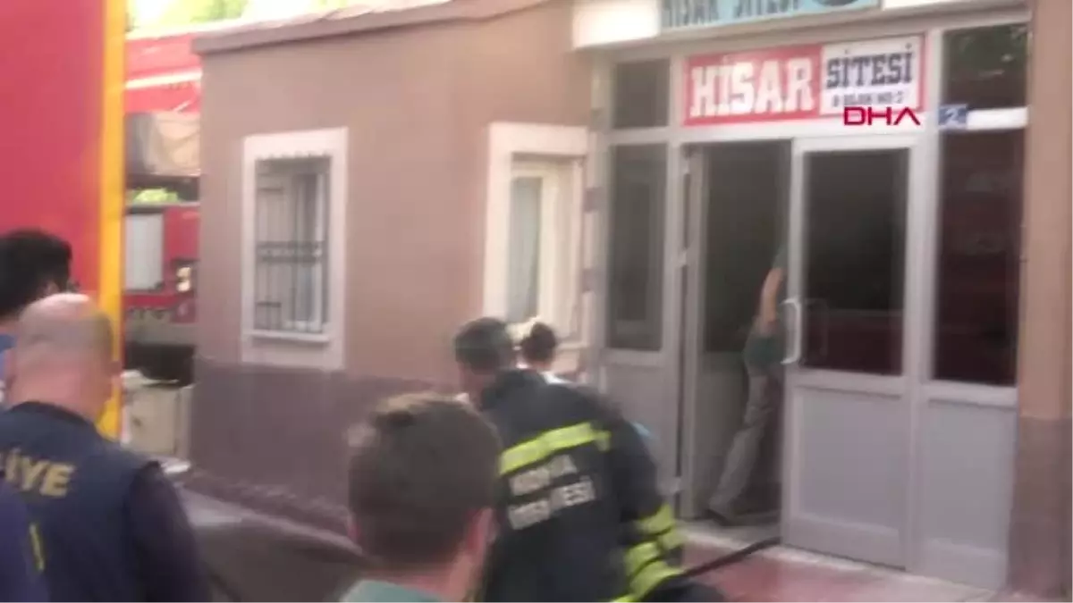 KONYA Apartmanda yangın paniği: Mahsur kalan 6 kişi dumandan etkilendi