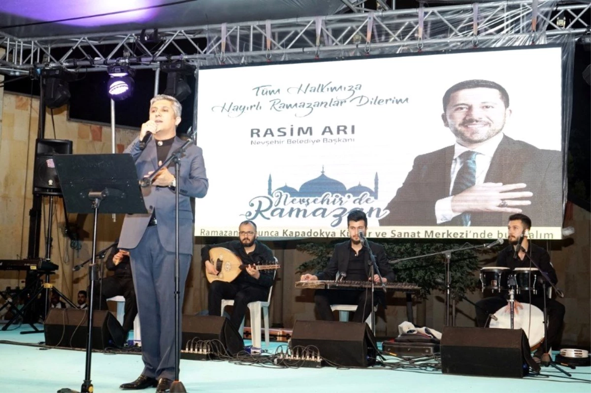 Ramazan etkinliklerinde Ahmet Akkuş ve Uğur Demir\'den ezgiler