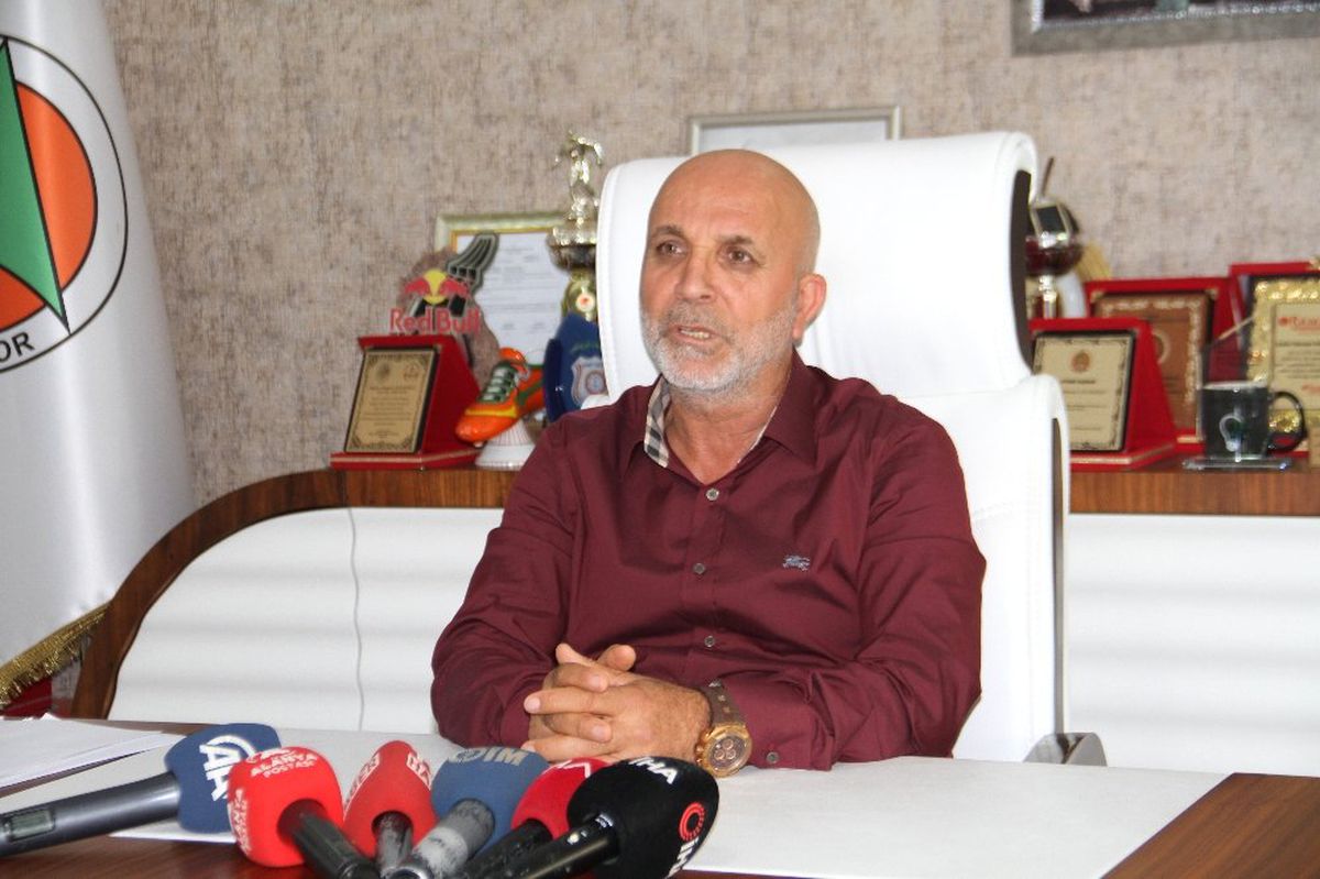 "Sergen Yalçın ile görüşmemiz devam ediyor"