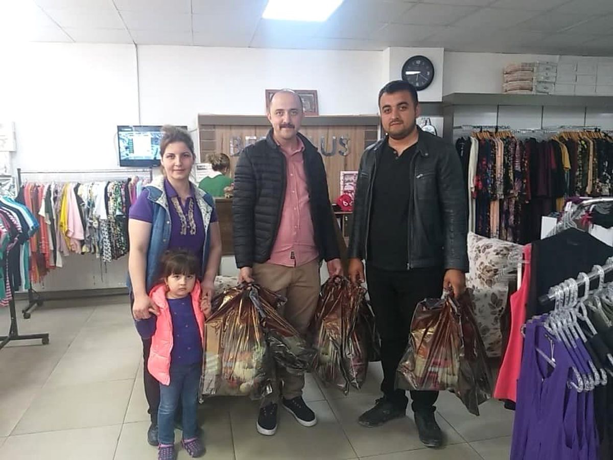 Ülkü Ocakları\'ndan çocukların bayramlık