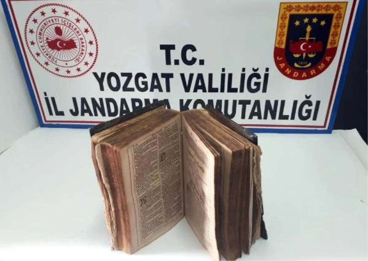 Yozgat\'ta 600 yıllık kitap ele geçirildi