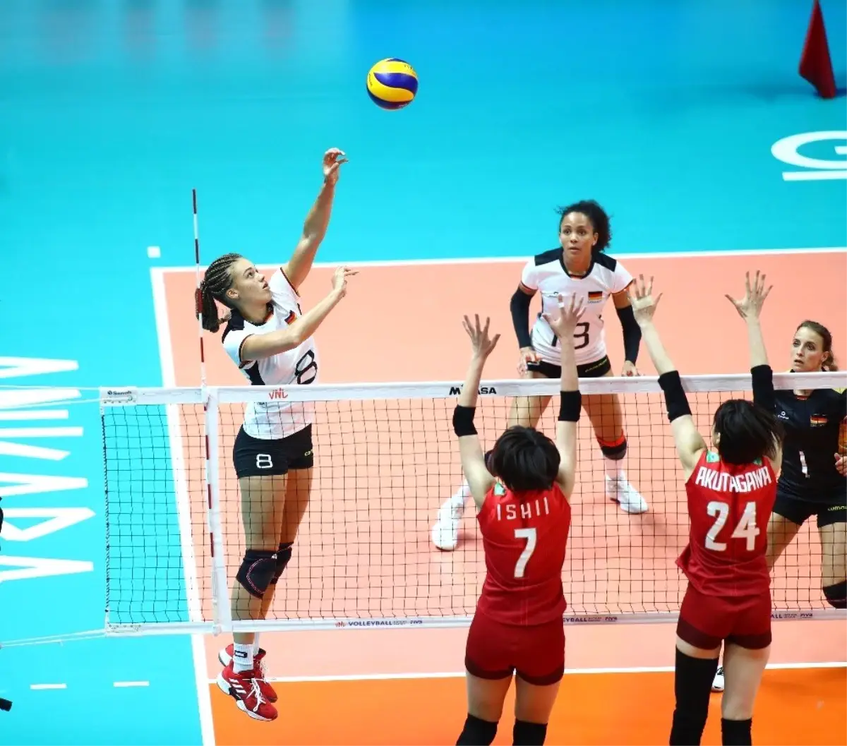 2019 FIVB Voleybol Milletler Ligi: Japonya: 3 - Almanya: 0