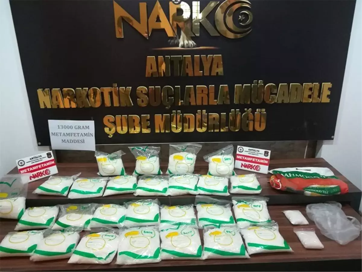 Antalya Emniyeti\'nden metamfetaminde rekor miktar