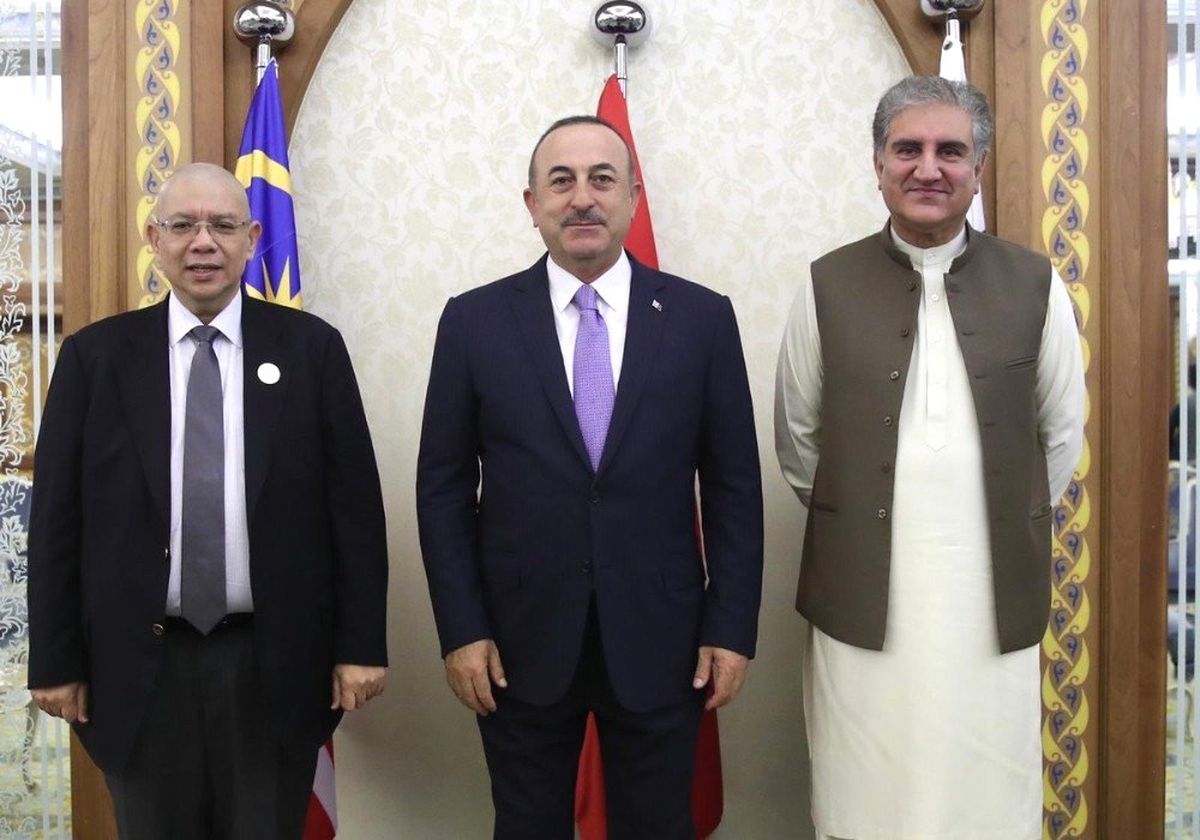 Bakan Çavuşoğlu, Türkiye-Malezya-Pakistan Üçlü Dışişleri Bakanları Toplantısı\'na katıldı