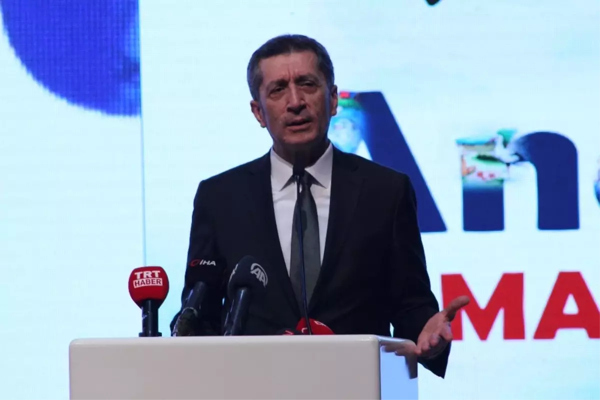 Bakan Selçuk: "Bugün bir varmış hep varmış diyeceğiz"