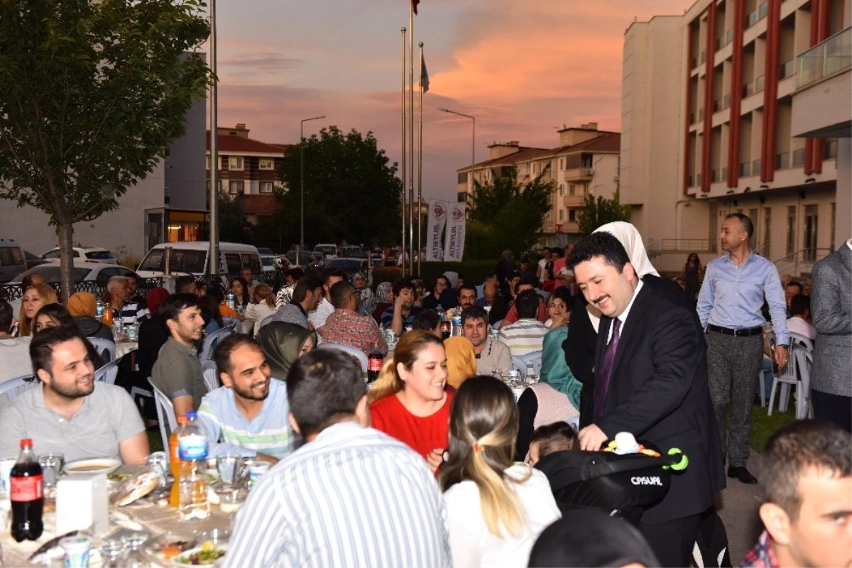 Başkan Avcı, Belediye personeli ile iftar sofrasında buluştu