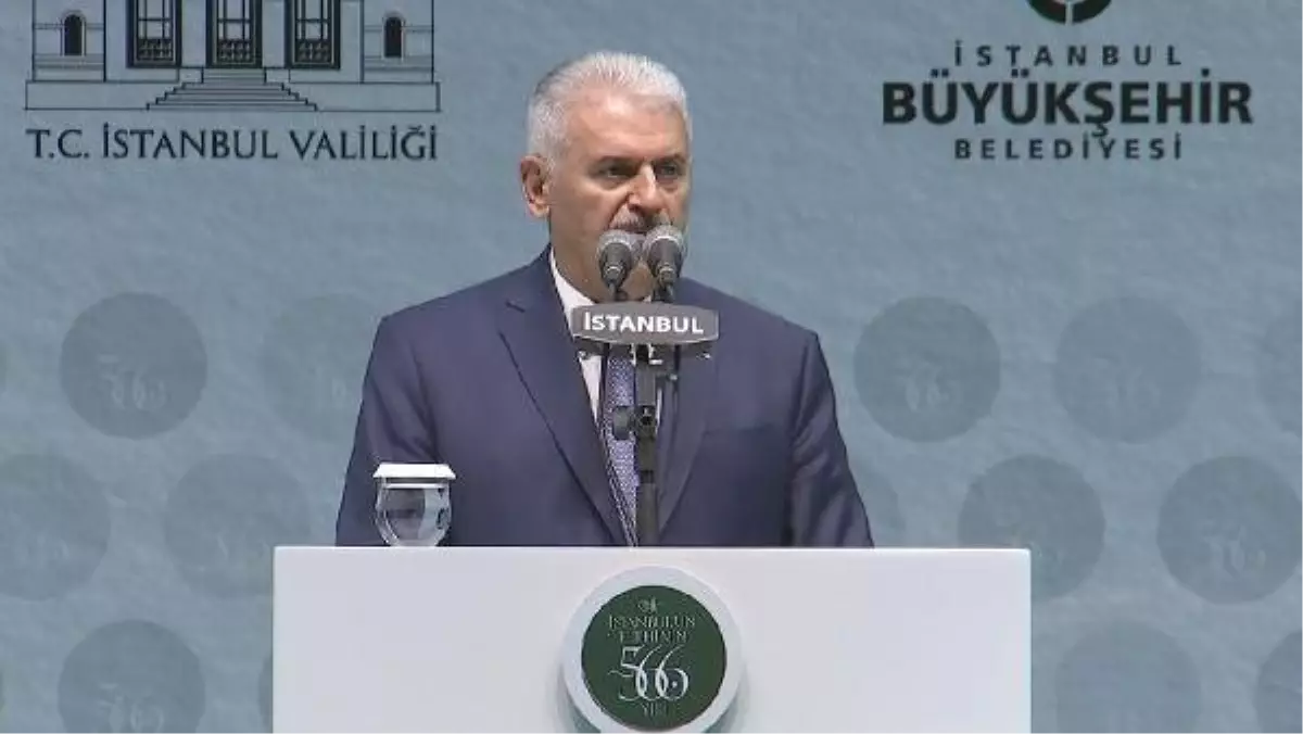 Binali Yıldırım, İstanbul fetih kutlamaları programında konuştu