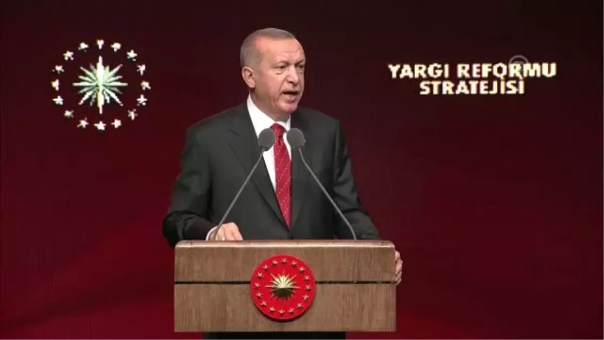 Cumhurbaşkanı Erdoğan: "Avukatlara belli kriterler dahilinde yeşil pasaport hakkı vererek...