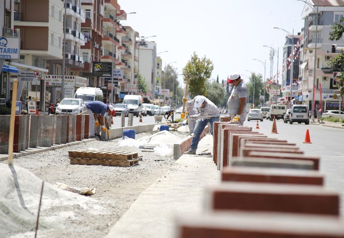 Döşemealtı\'nda 28 kontrolsüz kavşak kapatılıyor