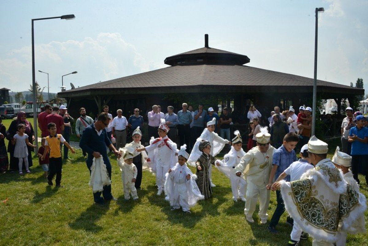 Geleneksel Gediz Tarhana Festivali için toplu sünnet kayıtları başladı