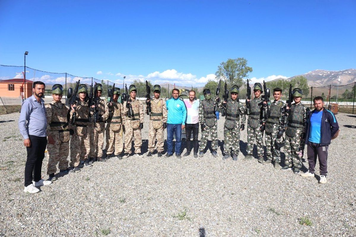 Gürpınar\'da paintball turnuvası
